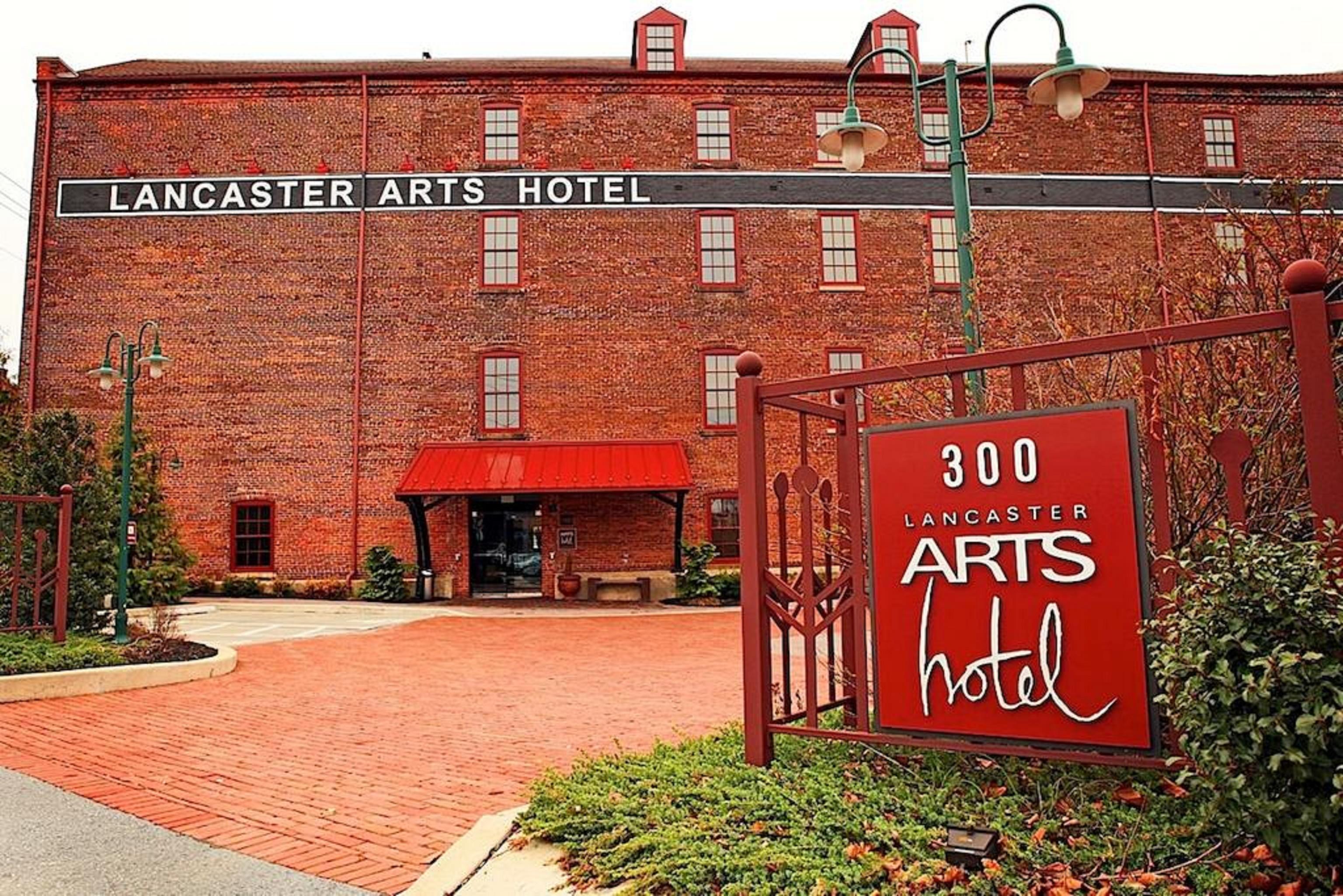 Lancaster Arts Hotel Exterior foto